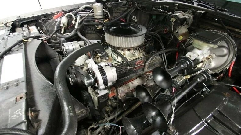 1990 Cadillac Brougham hearse 5.7 liter engine