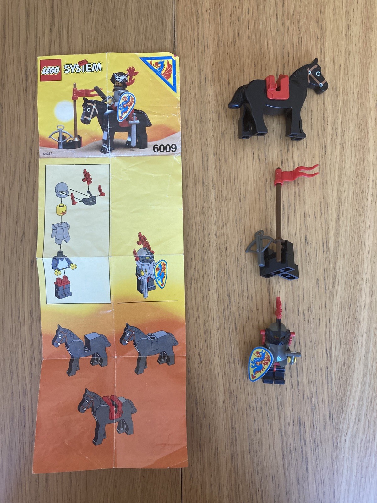LEGO Castle vintage Black Knight 6009 with Instructions broken sword