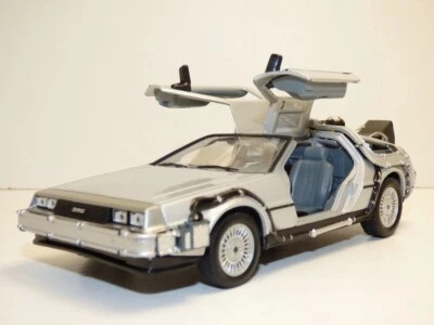 DMC DE LOREAN Film RETOUR VERS LE FUTUR II 1/24 DELOREAN - Photo 1/4
