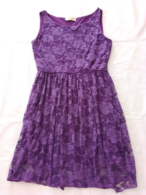 Ladies Skater Dress In Style Size M/L Sleeveless Lace Layer Purple