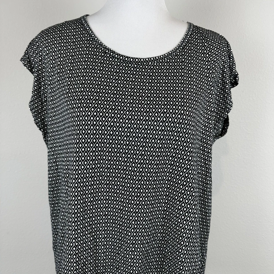 Blusa Michael Kors Feminina Plus Size 1X Malha Logotipo MK, Manga Curta - Imagem 2 de 4