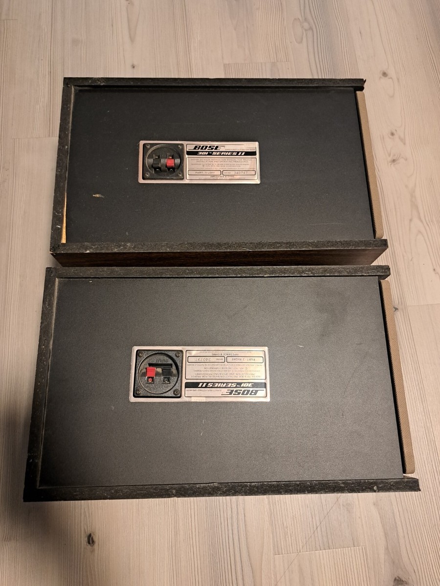 BOSE 301 Series II Direct/Reflecting Left & Right Speakers