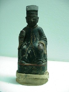 ANTIQUE CHINESE CARVED WOOD STATUE MARKED & SIGNED, TRAP DOOR INSIDE, QING ?
