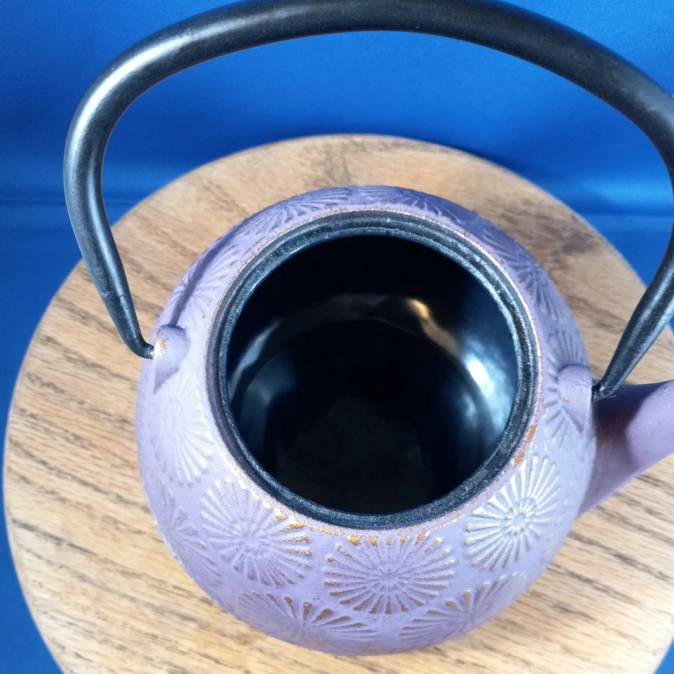 Hani铸铁炉灶茶壶紫色和金色带不锈钢滤芯40盎司 — 第 4/4 张图片