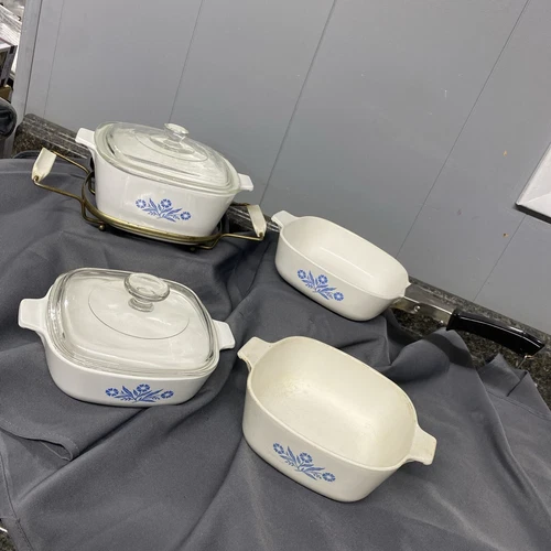 Corning Ware Pyrex Blue Cornflower VTG.  Set-8 Pieces DISHES, LIDS,TRAY & HANDLE