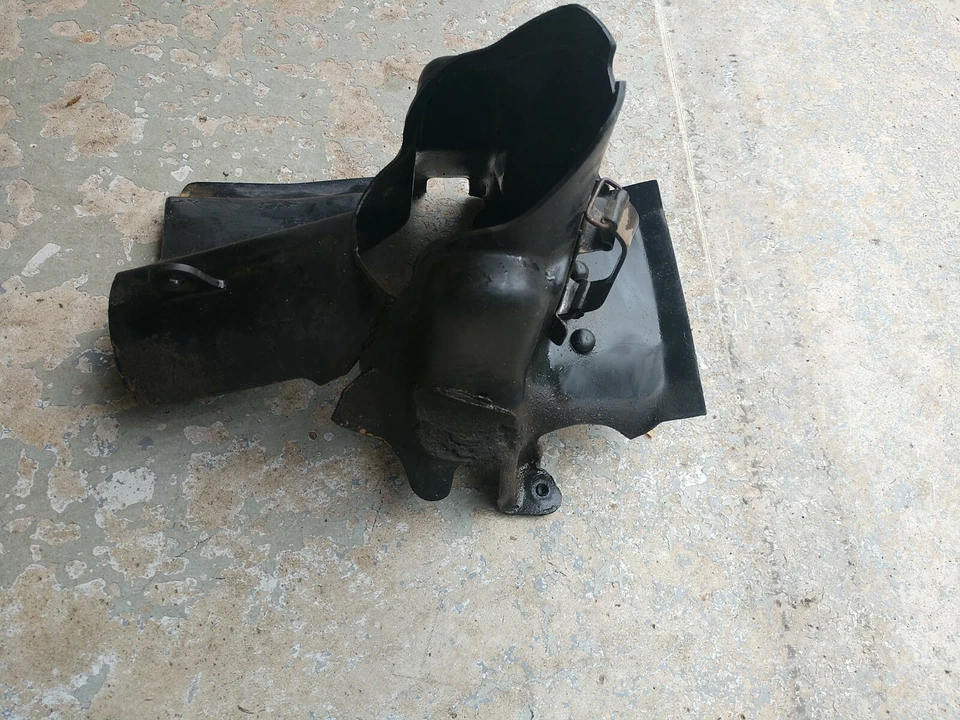 1979 YAMAHA IT250 IT 250 INNER FENDER MUD GUARD - Image 2 of 4