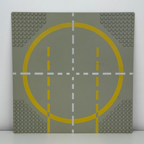 LEGO 6099px2 32 x 32 9 Stud Yellow Circle Landing Pad Classic Space Baseplate