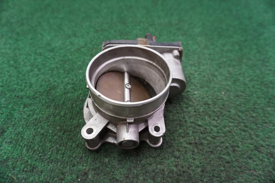 2015 16 17 18 19 Chevrolet Suburban 5.3L corpo do acelerador 12678224 fabricante de equipamento original - Imagem 4 de 4