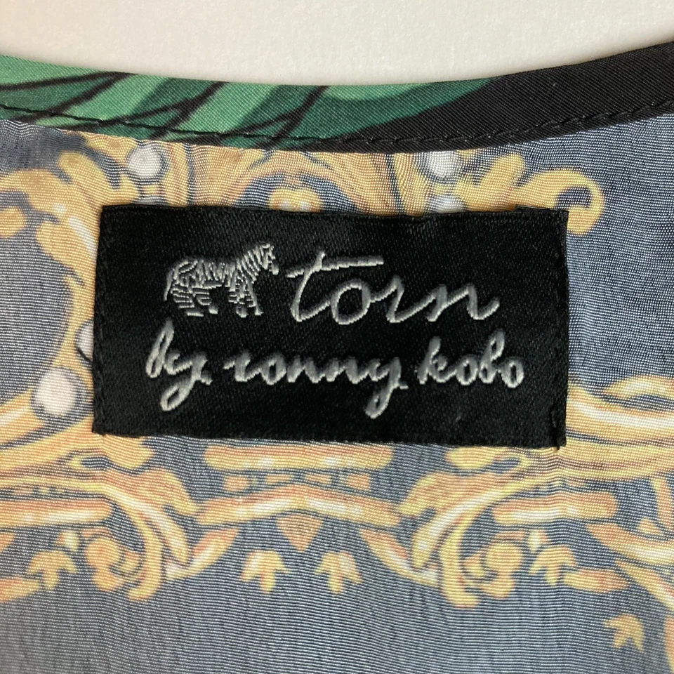 Torn by Ronny Kobo Bufanda Tanque Para Mujer XS Verde Dorado Negro Corredor Diseñador Clásico Foto 3 de 4