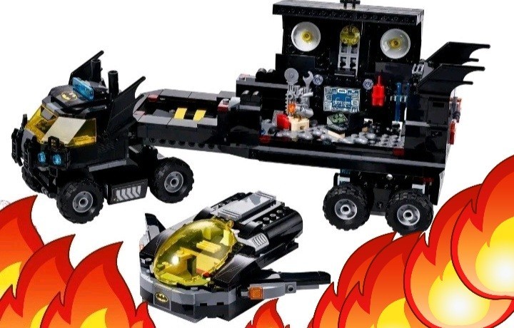 LEGO Batman Movie Mobile Bat Base Truck & Vehicle From 76160 & 1 Minifigure
