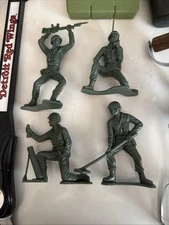 Lot of 4 Vintage 6 Inch GREEN ARMY MEN - Marx and TIM MEE TOYS Clean EUC