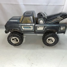 Vintage 1970s Tonka Tow Truck Wrecker 11062 MR-970 - 16" Pressed Steel USA