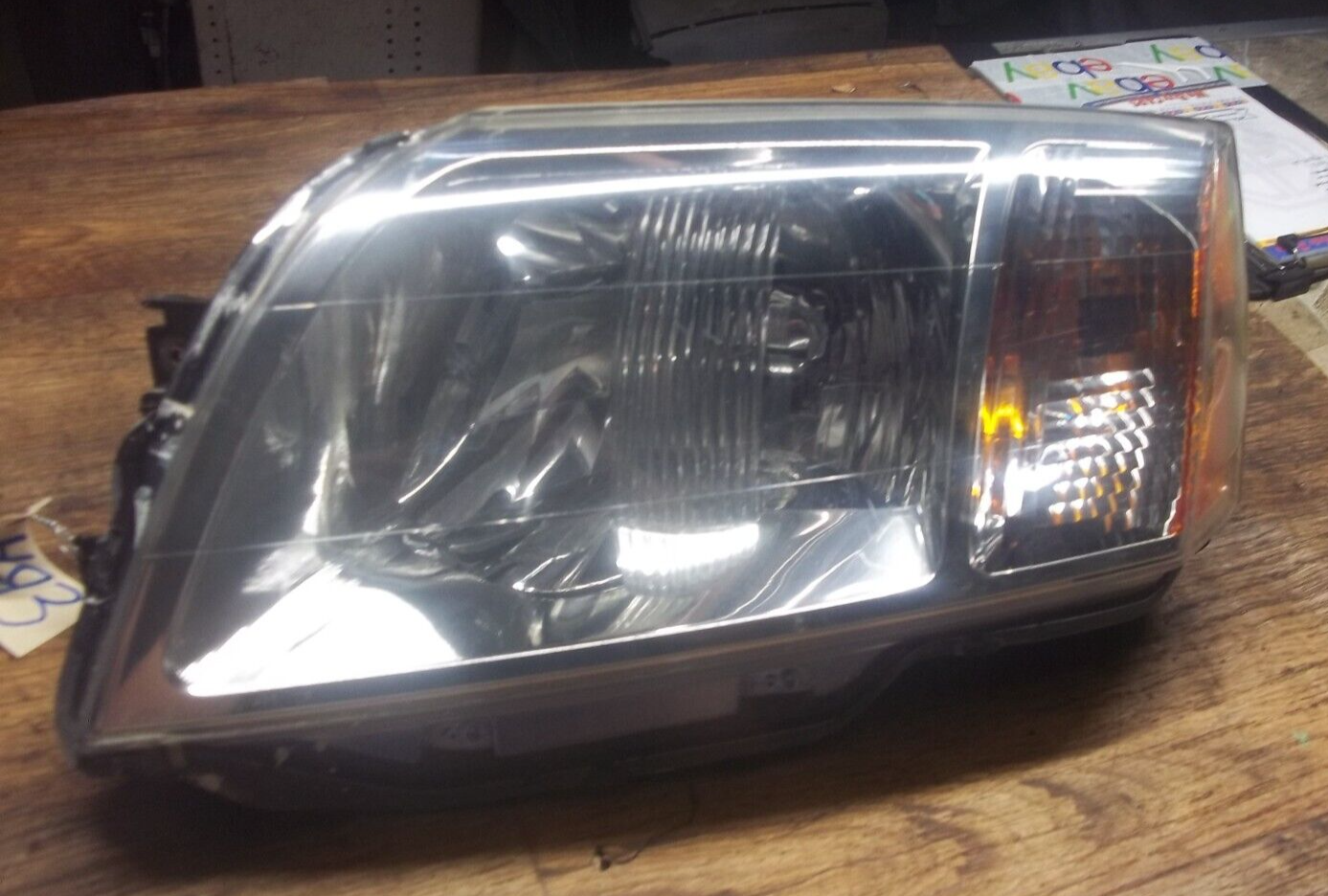 20042011 MITSUBISHI ENDEAVOR Driver Side Left Front Headlamp Headlight