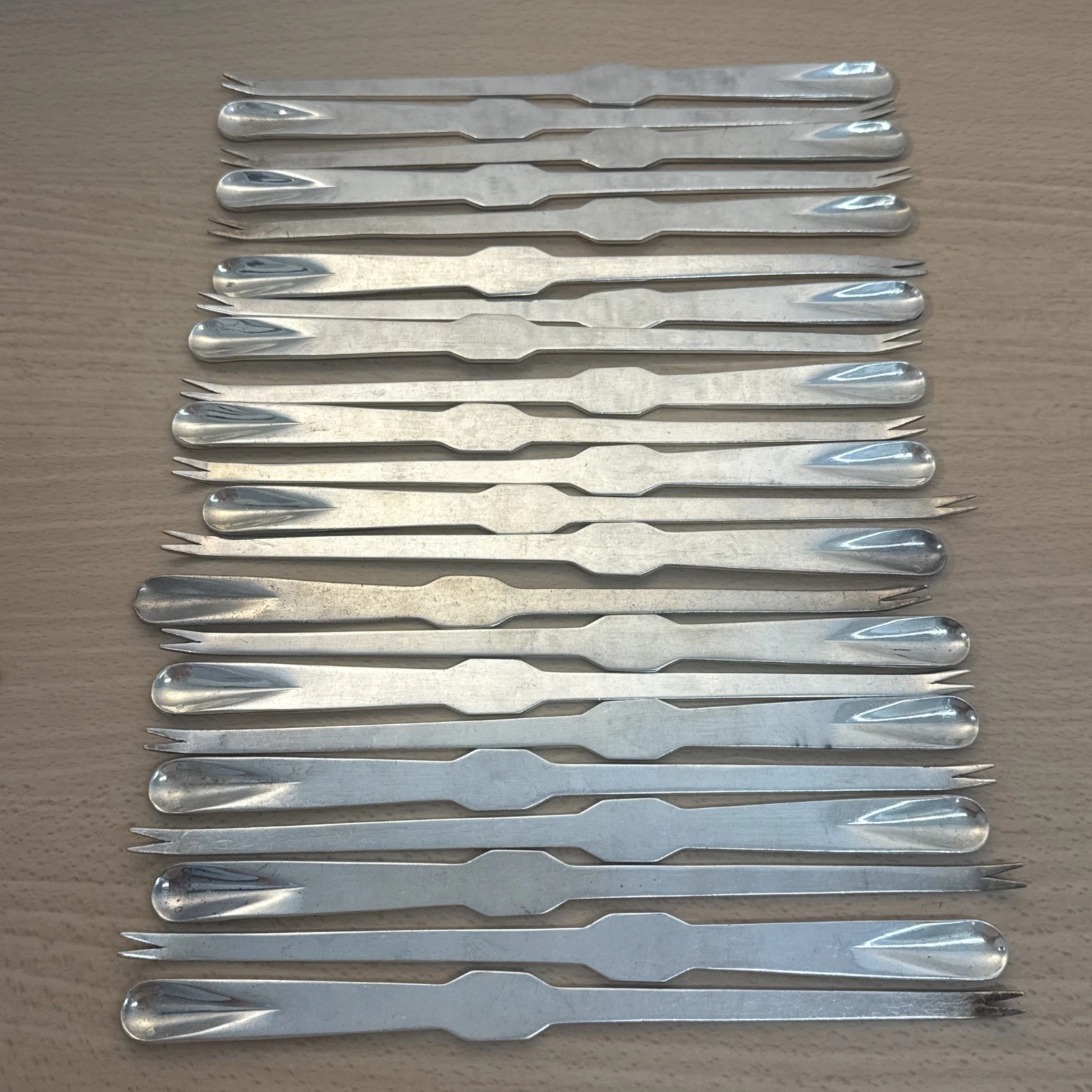 22 Curettes Fourchettes Tirette Félix Frère En Métal Argenté