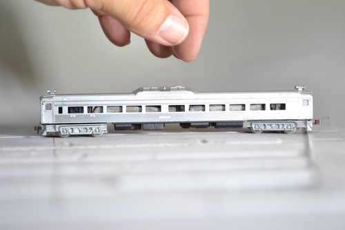 VAGÓN DIÉSEL RIEL COR RDC ESCALA N 80402 ATSF SF SANTA FE SIN ALIMENTACIÓN | Condition: Used