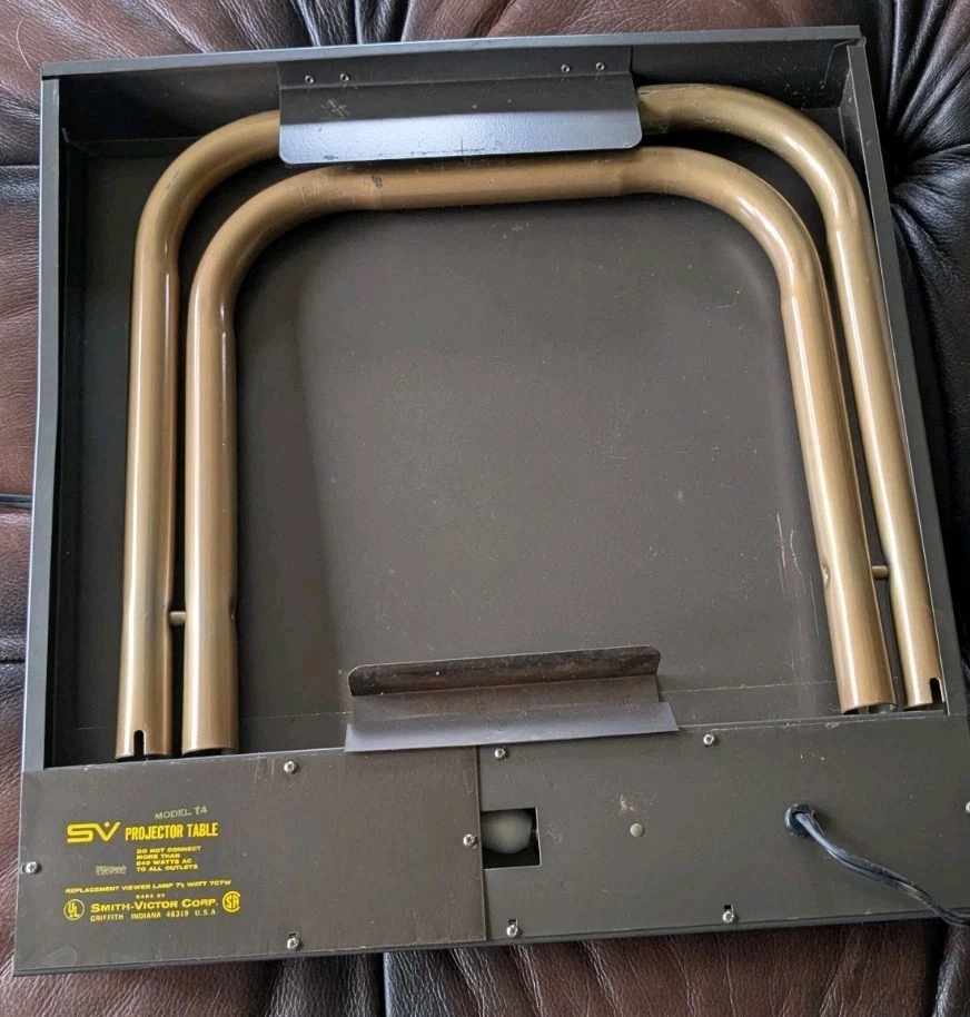Mesa Proyectora Smith-Victor Vintage Modelo T4 HECHA EN EE. UU. con Bombilla de Trabajo Usada en Excelente Condición Foto 4 de 4