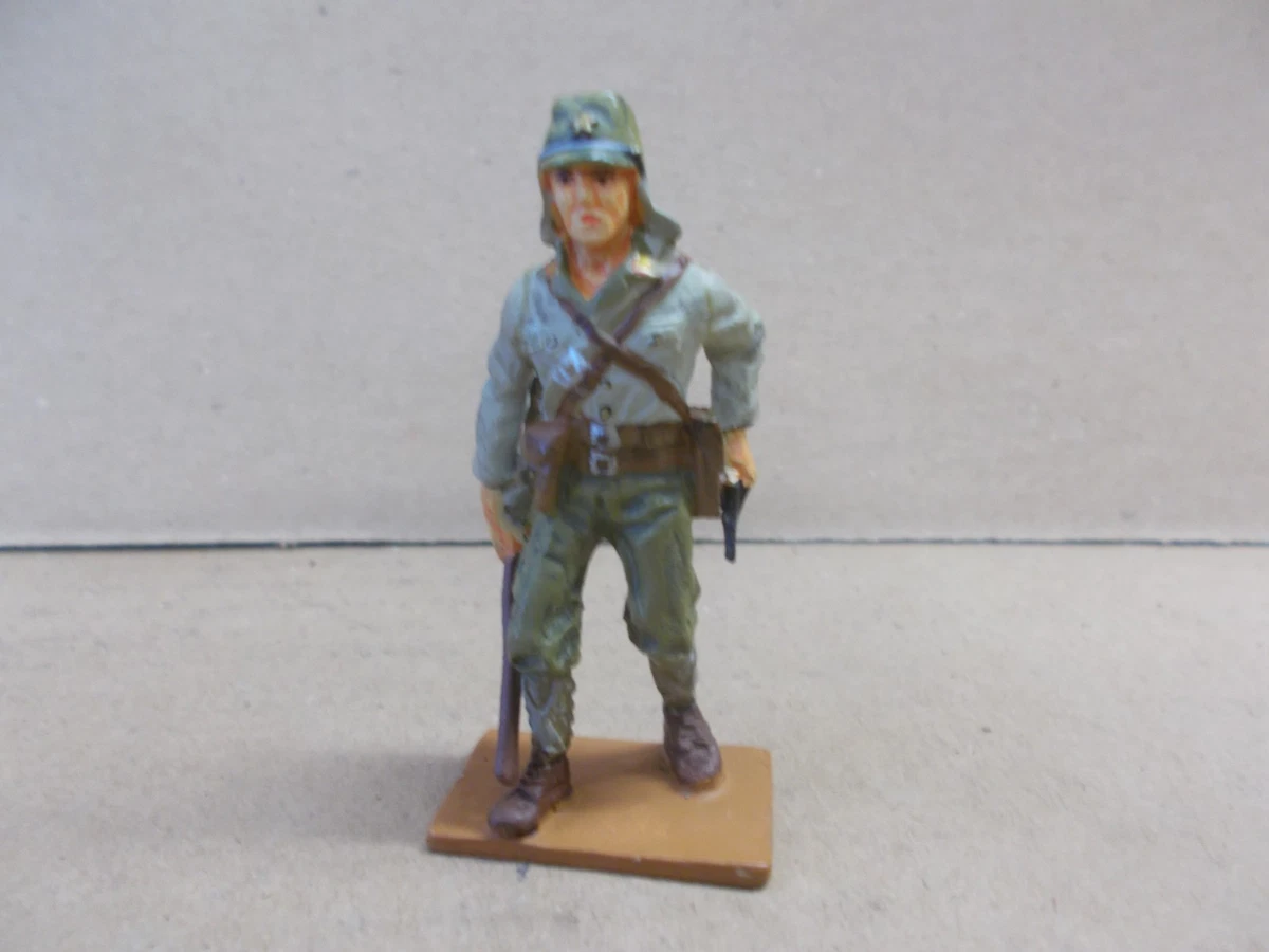 Plats d'étain - Flat tin - Zinnfiguren - Soldats en étain avec