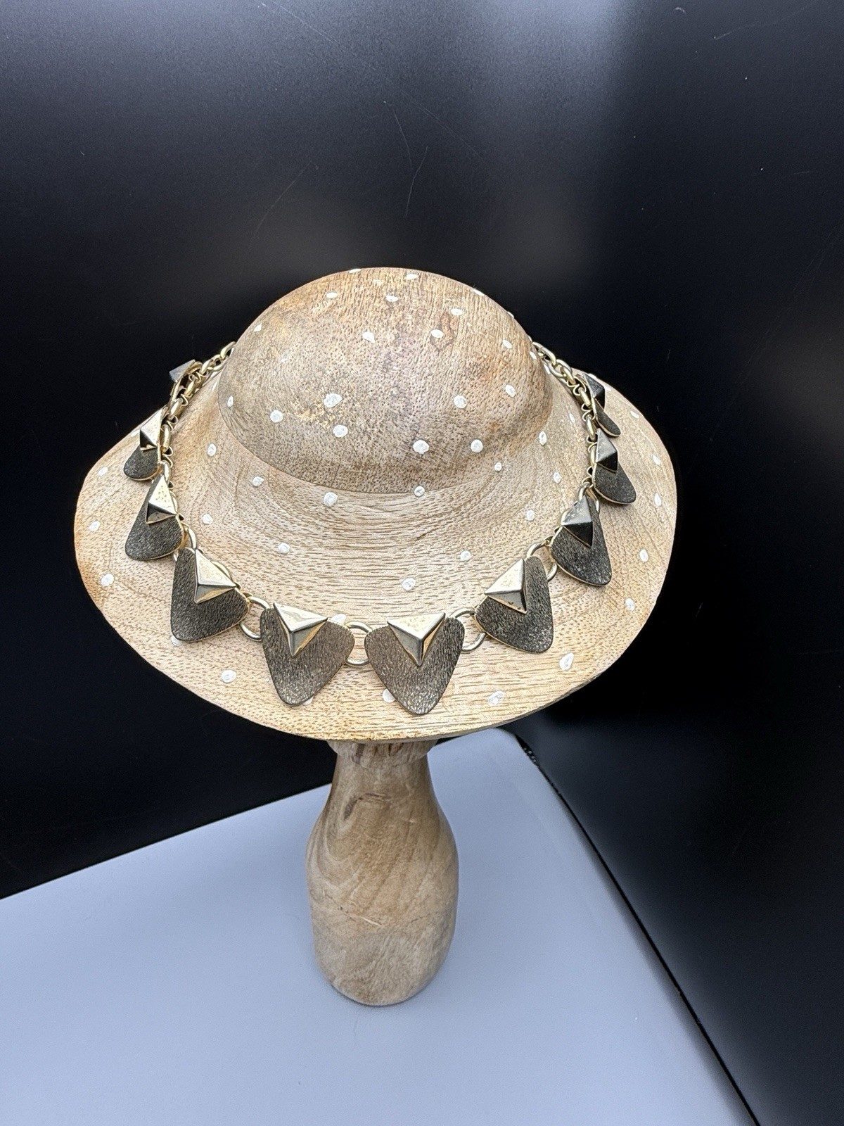 Napier VTG Unsigned Necklace Triangular Leaf Gold… - image 4