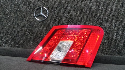 H84-85 * Mercedes W212 Limousine  Heckleuchte Hinten Links A2129060358