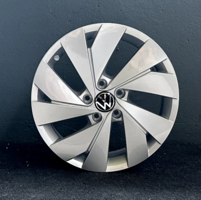 Original VW Golf 8 & GTD GTE 17 Zoll Belmont Alufelge Felge 5H0601025B - Bild 1 von 4