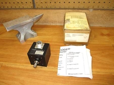 Accucoder 711-0 *NEW* Incremental Shaft Encoder 5 pulses 711-0030-O-IND-6-S-S-N