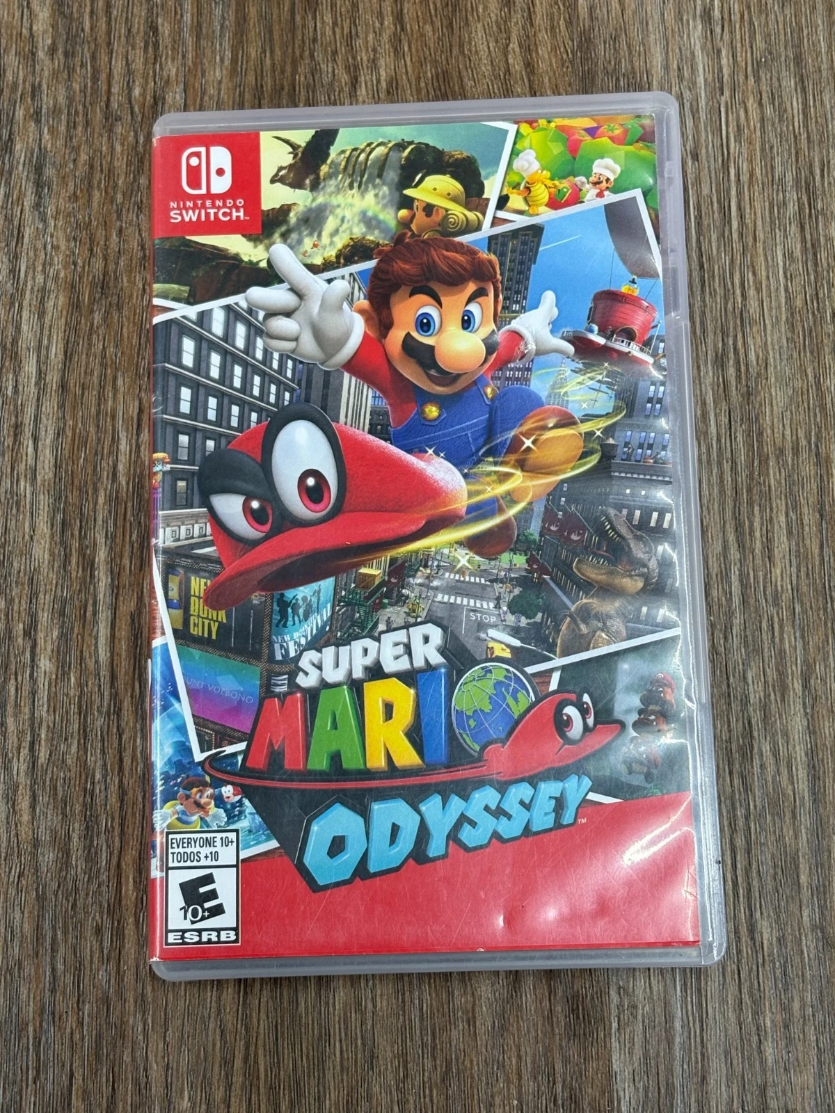 Nintendo Switch Super Mario Odyssey Great Condition with box