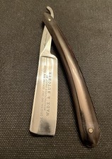 The Original Bow Razor by Wade & Butcher. Wide Blade!