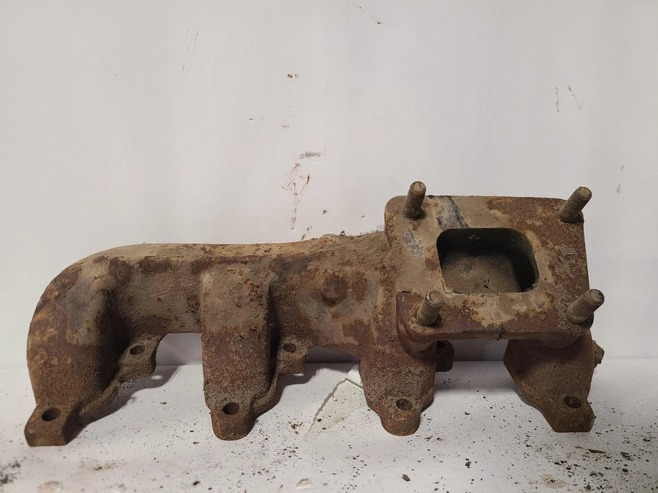 Exhaust Manifold 4-153 2.5L With Turbo Fits 84-92 DAYTONA 1748721 - Image 2 of 3