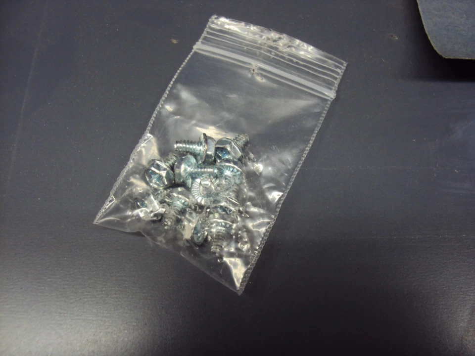 Panel superior receptor HH Scott 342. Clasificado 8 sobre 10. Leer más abajo Parting Out 342 Foto 4 de 4