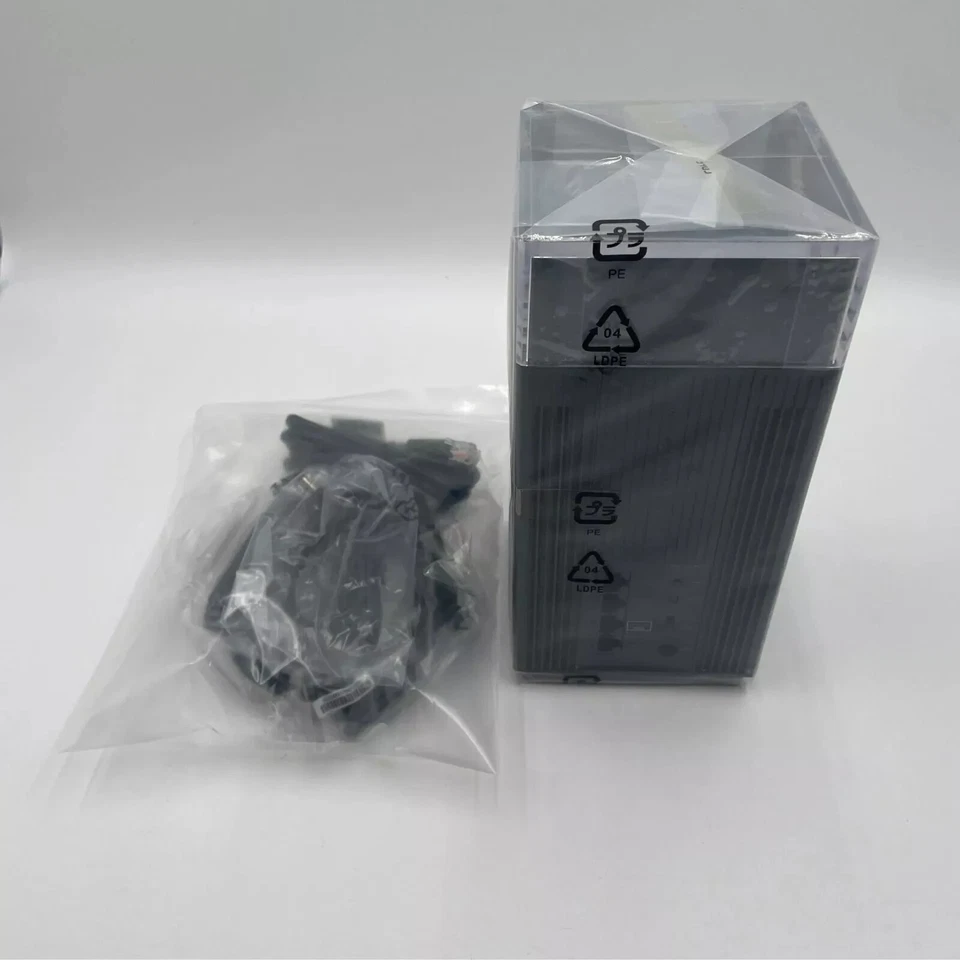 ASUS ZenWiFi Pro ET12 AXE11000 Tri-Band WiFi 6E AiMesh Router (1-pack) - Image 2 of 4