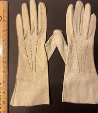 Vintage Women  s Long Off White Handmade Pigskin Gloves