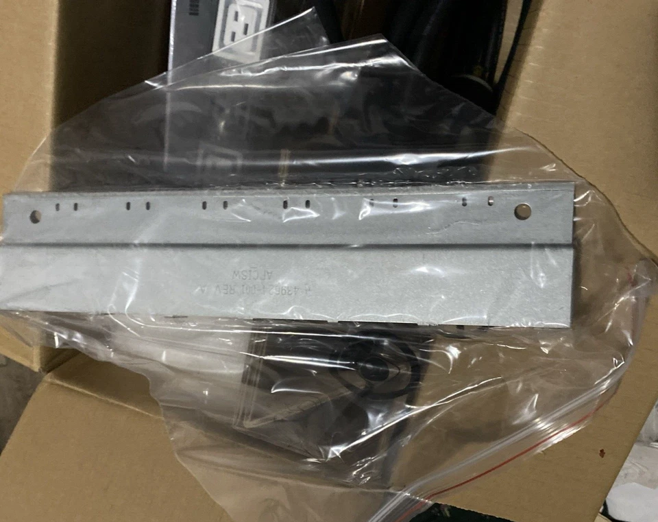 HP Modular 32A PDU Control Unit  Ext Bar Accessory Kit. - Image 3 of 4