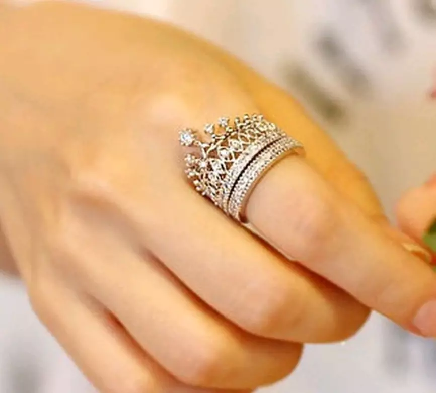 Crown shop finger ring
