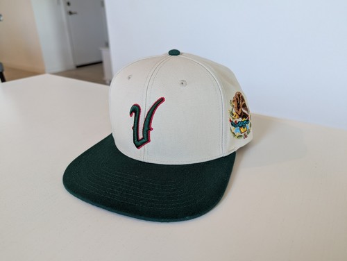 Rings & Crowns Veracruz NLB Cream/Green Team Snapback Hat