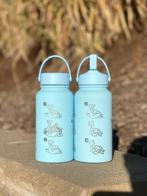Lapras Water Bottle Engraved Waterbottle with Gigantamax & Sleeping Lapras - Image 1 of 4