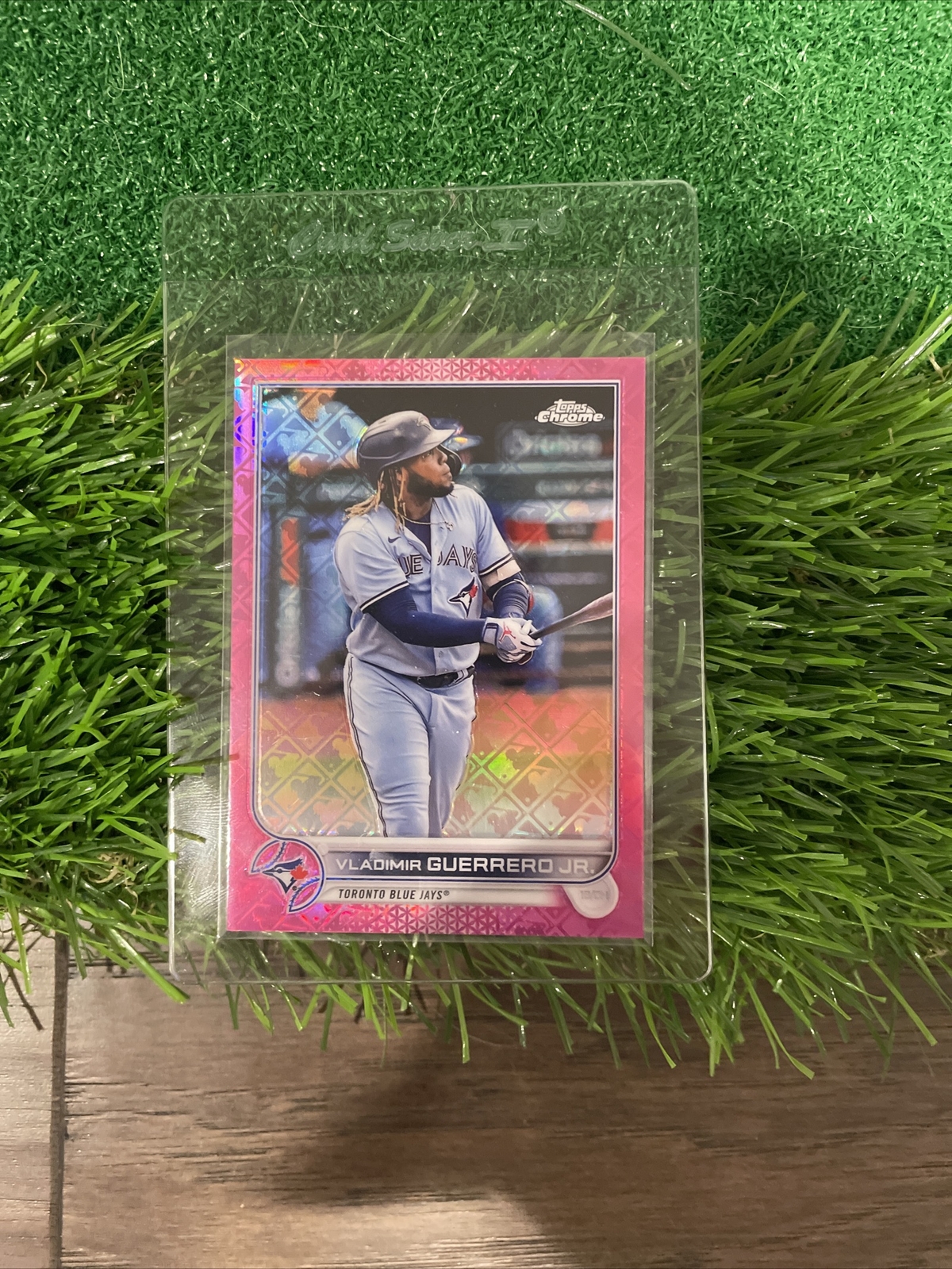 2022 Topps Chrome LogoFractor Edition Vladimir Guerrero Jr Pink Refractor 47/199