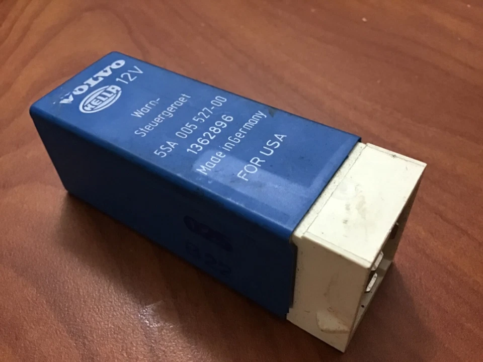 🇸🇪 沃尔沃 760 940 960 S90 V90 座椅皮带继电器 原始设备制造商 # 1362896 保修 — 第 2/3 张图片