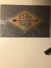 urban outfitters stay true ( boys room) print