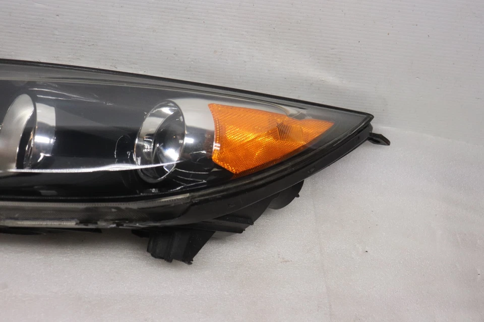 Faro halógeno conductor izquierdo Kia Sportage 2010 2011 2012 OEM 92101 3wxxx Foto 4 de 4