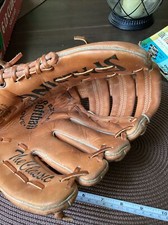 Vintage Spalding 42-5333 The Classic 12" Softball Baseball Glove RHT Leather