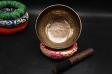 8-inch Tibetan mantra with Large Pair of Buddha Eyes carved Singing Bowl