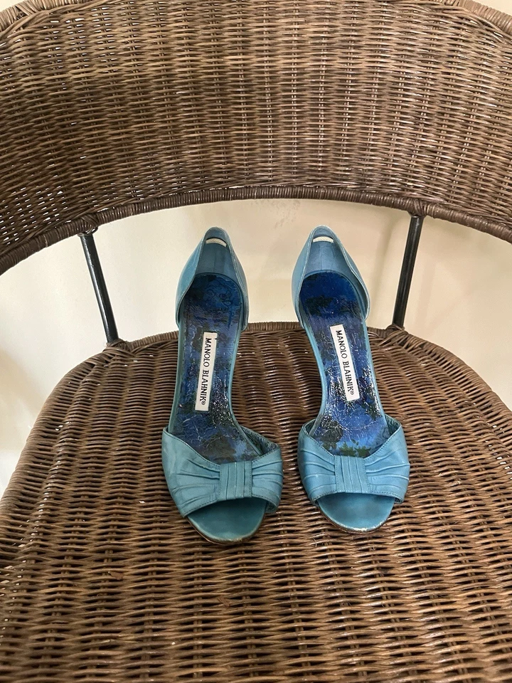 Tacones de aguja Manolo Blahnik azul punta abierta talla 35 Foto 3 de 4