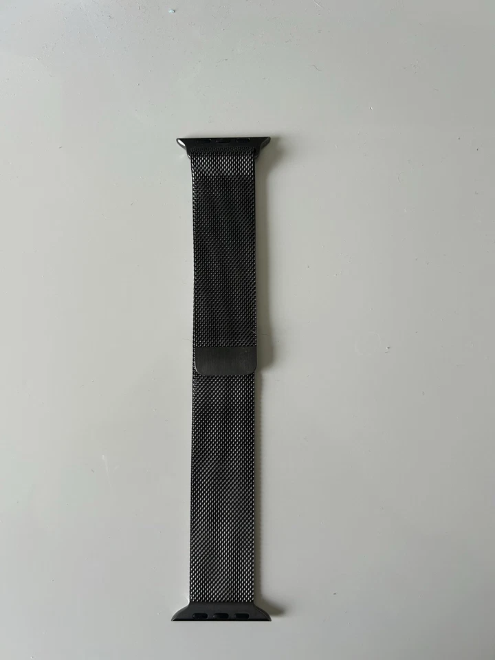 Apple Watch Series 9 45mm Aluminiumgehäuse Mitternacht inkl. 2 Armbänder - Bild 3 von 4