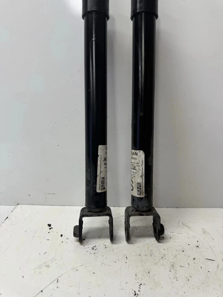 2017-2021 Nissan Maxima Rear Shock Strut Set Pair 56210-4RA2A OEM 2416 Foto 3 de 4