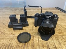 Fujifilm X-T4 Mirrorless Camera  XF 18-55mm  ND Filter  SmallRig Cage  Batt