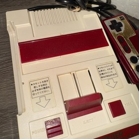 Nintendo Family Computer Famicom Console System with Games Cib Complete