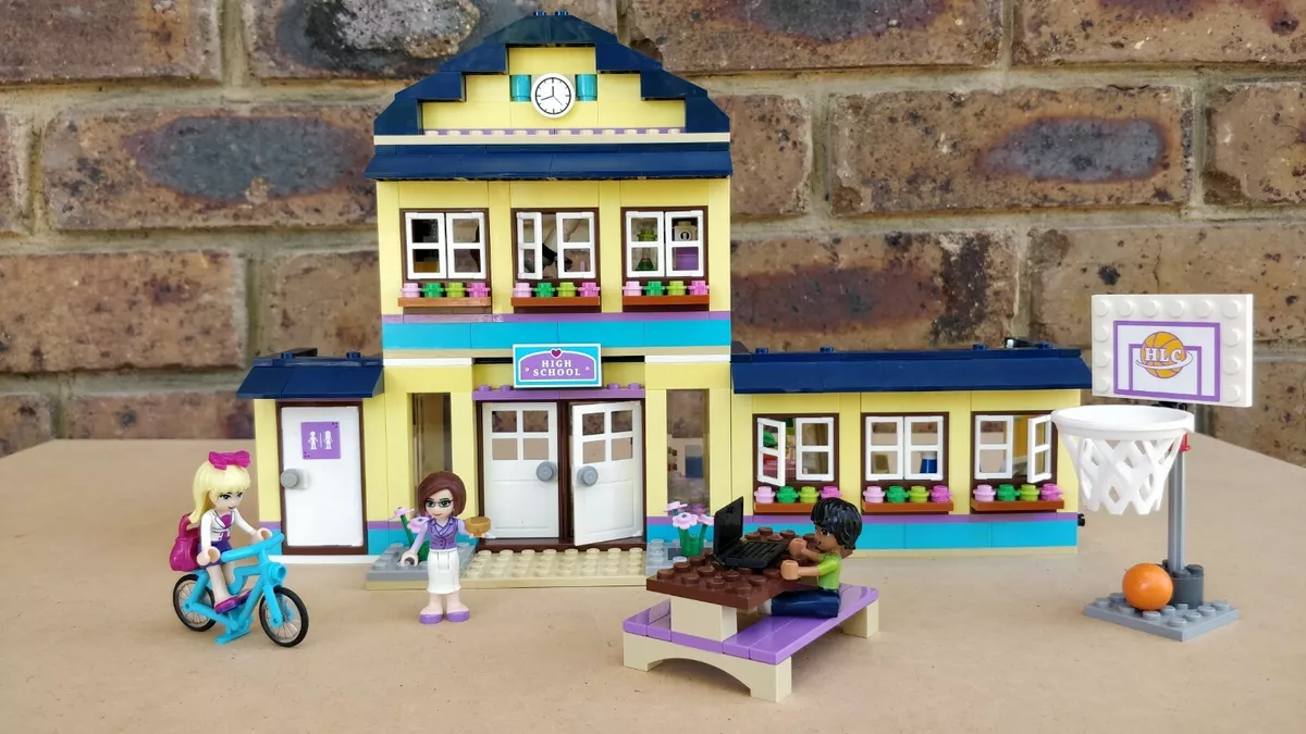 Uberettiget tryllekunstner Har det dårligt LEGO Friends 41005 Heartlake High (Retired Set) 100% COMPLETE with  Instructions | eBay