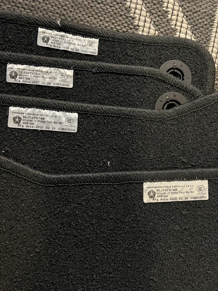 2020 JEEP GLADIATOR FACTORY OEM FLOOR MATS WRANGLER 2018-2023 Foto 3 de 3