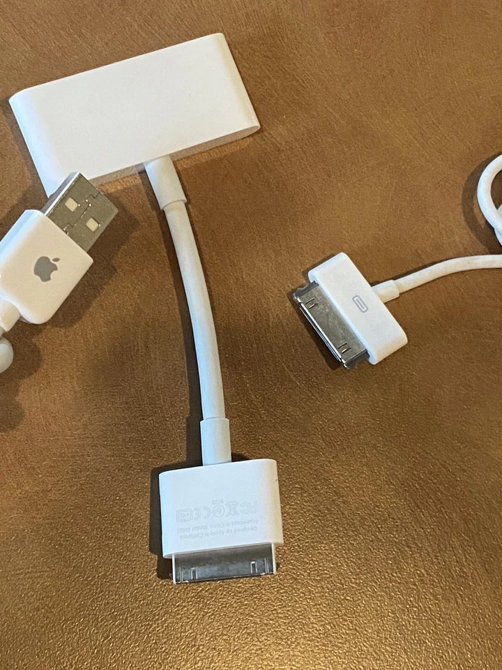 Apple A1422 HDMI Adapter 30 Pin HDMI 30-Pin Digital AV ADAPTER + USB + Extender - Image 2 of 2