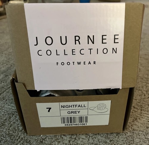 Brand New Grey Bedroom Slippers Size 7 - Picture 3 of 3